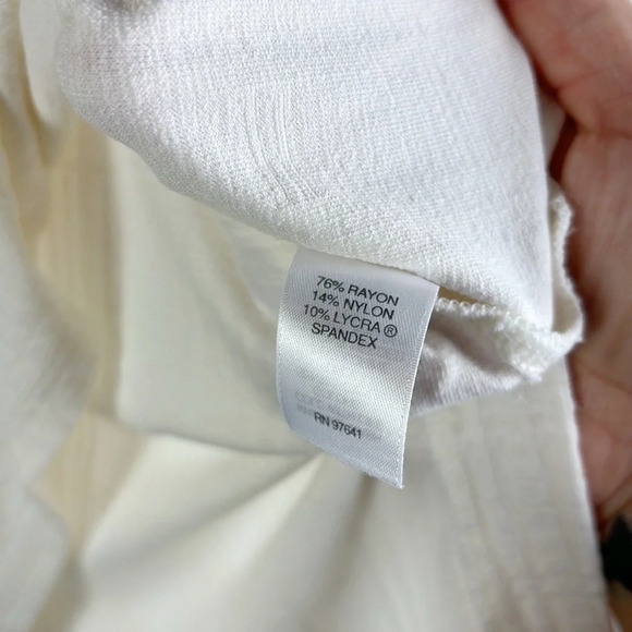 J. Jill Wearever Collection 3/4 Sleeve Textured Tunic Off-White Size M Petite - Picture 4 of 9